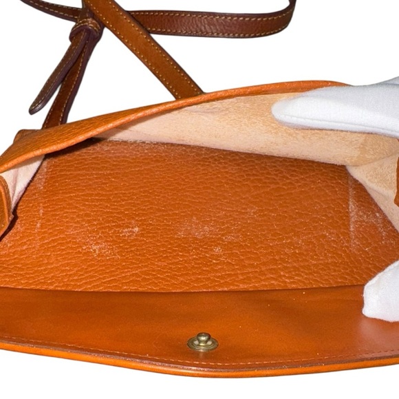 Rare Vintage 1980s Dooney & Bourke All Weather Leather Tan Crossbody Purse - Picture 7 of 16